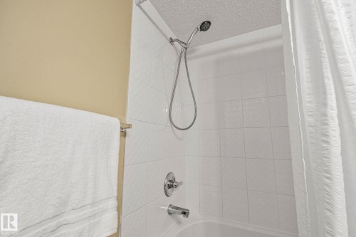 210 5804 Mullen Place, Edmonton, AB - Indoor Photo Showing Bathroom