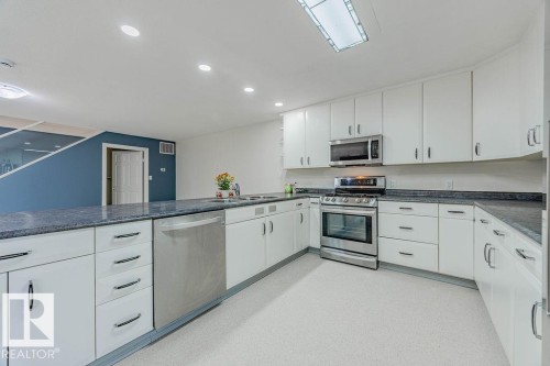 54224 Hwy 633, Rural Lac Ste. Anne County, AB - Indoor Photo Showing Kitchen With Double Sink