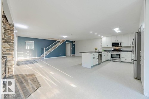 54224 Hwy 633, Rural Lac Ste. Anne County, AB - Indoor