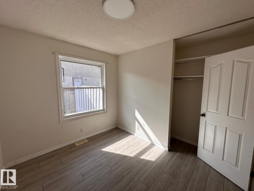 2014 46 Street, Edmonton, AB - Indoor Photo Showing Other Room