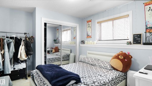 4337 21 Avenue, Edmonton, AB - Indoor Photo Showing Bedroom
