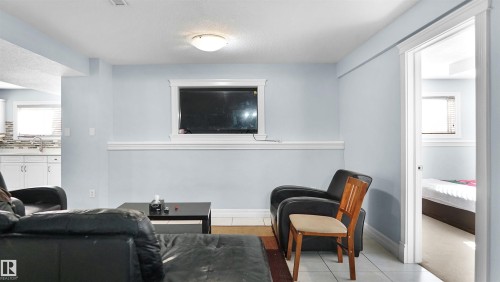 4337 21 Avenue, Edmonton, AB - Indoor