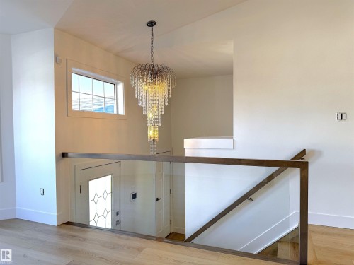 4337 21 Avenue, Edmonton, AB - Indoor Photo Showing Other Room