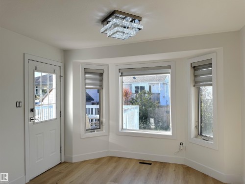 4337 21 Avenue, Edmonton, AB - Indoor Photo Showing Other Room