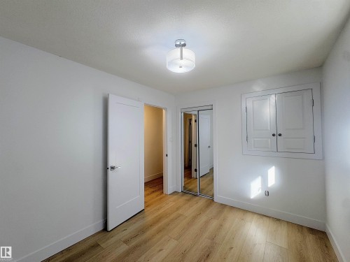 4337 21 Avenue, Edmonton, AB - Indoor Photo Showing Other Room
