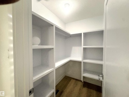 4337 21 Avenue, Edmonton, AB - Indoor With Storage