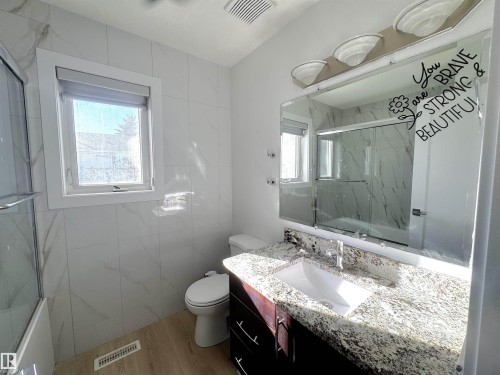 4337 21 Avenue, Edmonton, AB - Indoor Photo Showing Bathroom