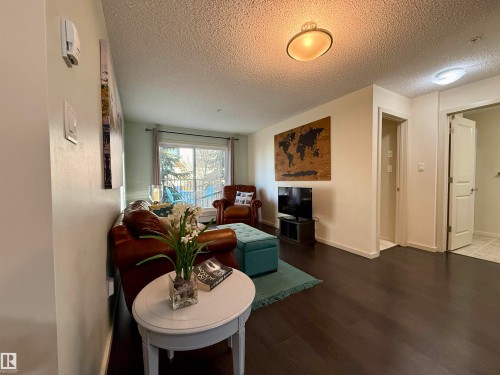 202 340 Windermere Road, Edmonton, AB - Indoor Photo Showing Living Room
