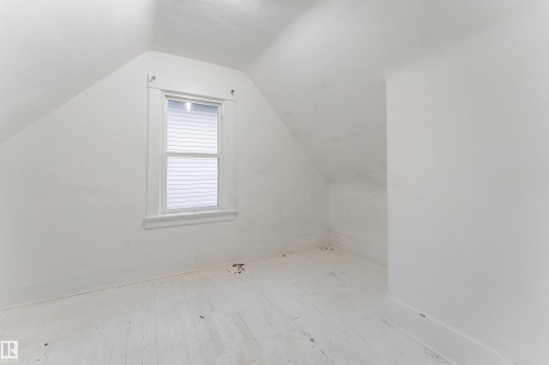 12018 95 Street, Edmonton, AB - Indoor Photo Showing Other Room
