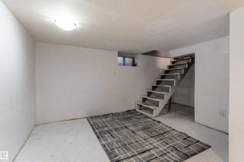 12018 95 Street, Edmonton, AB - Indoor Photo Showing Other Room