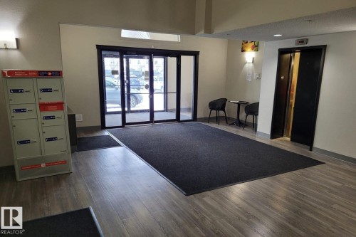 1423 330 Clareview Station Drive, Edmonton, AB - Indoor Photo Showing Other Room