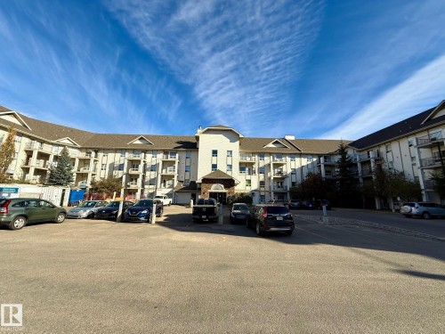 1423 330 Clareview Station Drive, Edmonton, AB - Outdoor