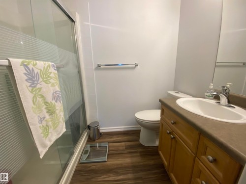 403 4403 23 Street, Edmonton, AB - Indoor Photo Showing Bathroom