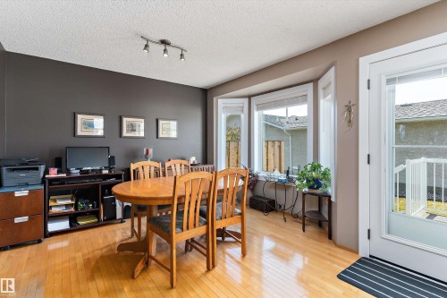6562 158 Avenue, Edmonton, AB - Indoor Photo Showing Dining Room
