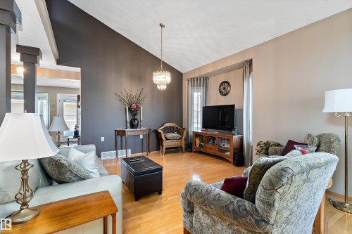 6562 158 Avenue, Edmonton, AB - Indoor Photo Showing Living Room