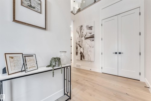 7663 Kimiwan Crescent, Edmonton, AB - Indoor Photo Showing Other Room