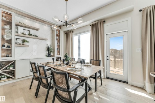 7663 Kimiwan Crescent, Edmonton, AB - Indoor Photo Showing Dining Room