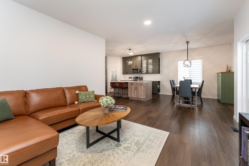6214 Hampton Gray Avenue, Edmonton, AB - Indoor Photo Showing Living Room