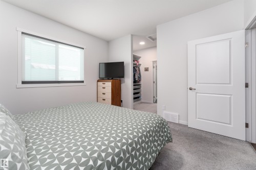 6214 Hampton Gray Avenue, Edmonton, AB - Indoor Photo Showing Bedroom