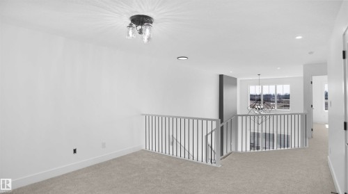 807 30 Avenue, Edmonton, AB - Indoor Photo Showing Other Room