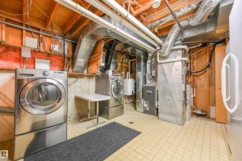 3410 135A Avenue, Edmonton, AB - Indoor Photo Showing Laundry Room