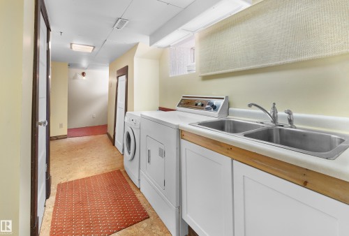 12614 106 Avenue, Edmonton, AB - Indoor Photo Showing Laundry Room