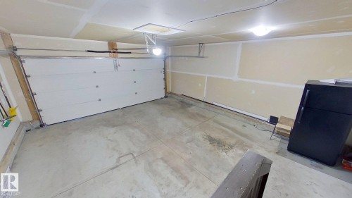 3236 17B Avenue, Edmonton, AB - Indoor Photo Showing Garage