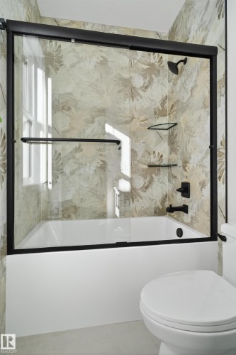 160 Edgewater Circle, Leduc, AB - Indoor Photo Showing Bathroom