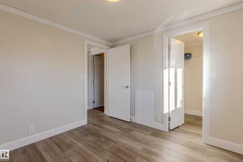 514 Maple Wood Crescent Nw, Edmonton, AB - Indoor Photo Showing Other Room