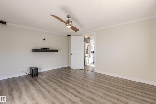 514 Maple Wood Crescent Nw, Edmonton, AB - Indoor Photo Showing Other Room