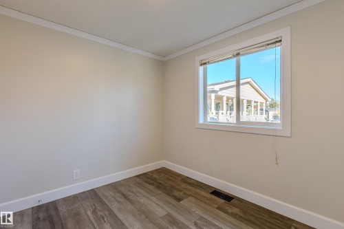514 Maple Wood Crescent Nw, Edmonton, AB - Indoor Photo Showing Other Room