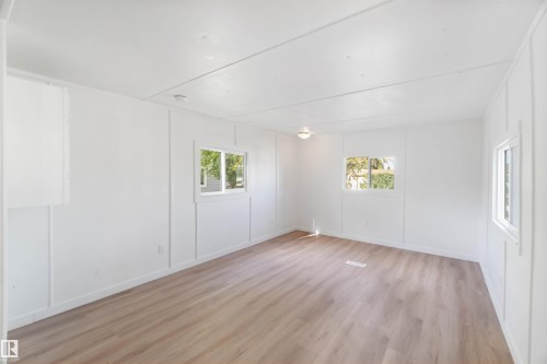 #118 305 Calahoo Road, Spruce Grove, AB - Indoor Photo Showing Other Room