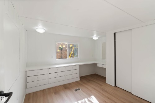 #118 305 Calahoo Road, Spruce Grove, AB - Indoor Photo Showing Other Room