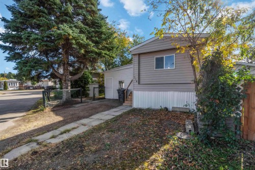 #118 305 Calahoo Road, Spruce Grove, AB - Outdoor