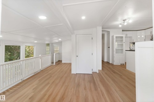 #118 305 Calahoo Road, Spruce Grove, AB - Indoor Photo Showing Other Room