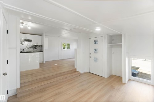 #118 305 Calahoo Road, Spruce Grove, AB - Indoor