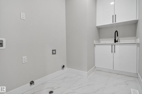 474 Roberts Crescent, Leduc, AB - Indoor Photo Showing Other Room