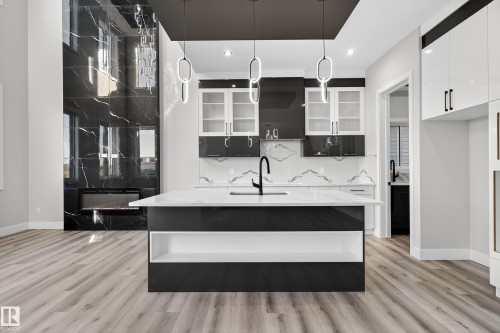 474 Roberts Crescent, Leduc, AB - Indoor Photo Showing Kitchen