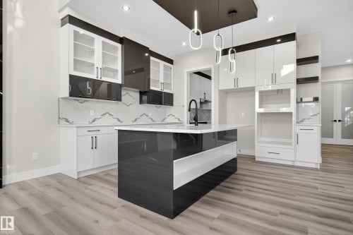 474 Roberts Crescent, Leduc, AB - Indoor Photo Showing Kitchen