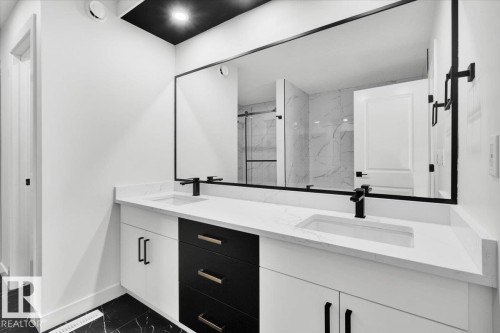 1154 Gyrfalcon Crescent, Edmonton, AB - Indoor