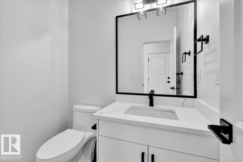 1154 Gyrfalcon Crescent, Edmonton, AB - Indoor Photo Showing Bathroom