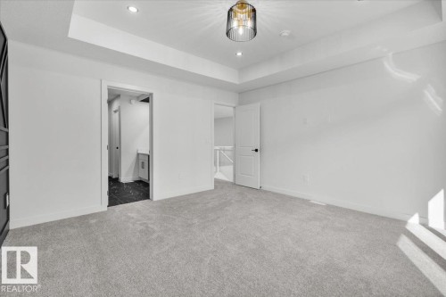 1154 Gyrfalcon Crescent, Edmonton, AB - Indoor Photo Showing Other Room
