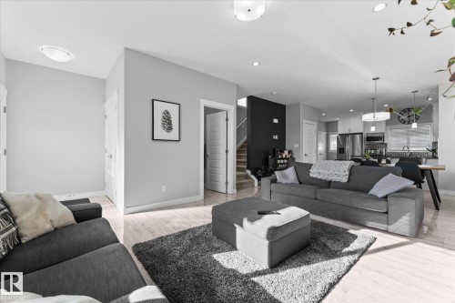 3510 48 Avenue, Beaumont, AB - Indoor Photo Showing Living Room