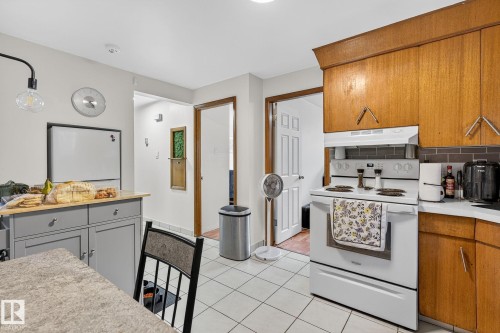12410 134 Avenue, Edmonton, AB - Indoor Photo Showing Kitchen