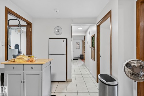 12410 134 Avenue, Edmonton, AB - Indoor Photo Showing Other Room