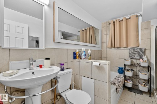 12410 134 Avenue, Edmonton, AB - Indoor Photo Showing Bathroom