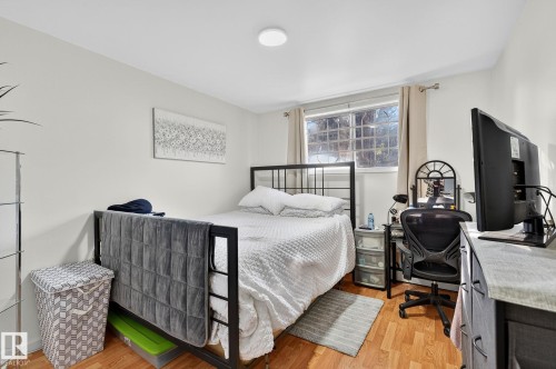 12410 134 Avenue, Edmonton, AB - Indoor Photo Showing Bedroom
