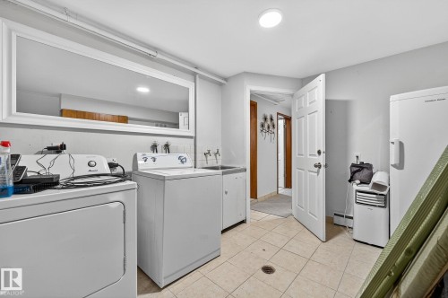 12410 134 Avenue, Edmonton, AB - Indoor Photo Showing Laundry Room
