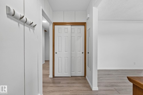 12410 134 Avenue, Edmonton, AB - Indoor Photo Showing Other Room