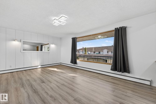 12410 134 Avenue, Edmonton, AB - Indoor Photo Showing Other Room